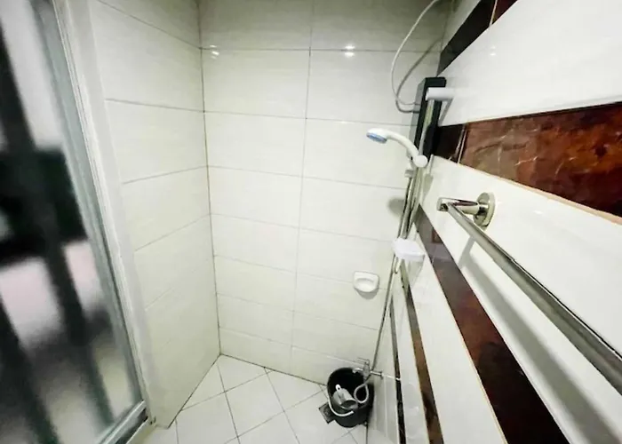 Cosmo Hotel 2*